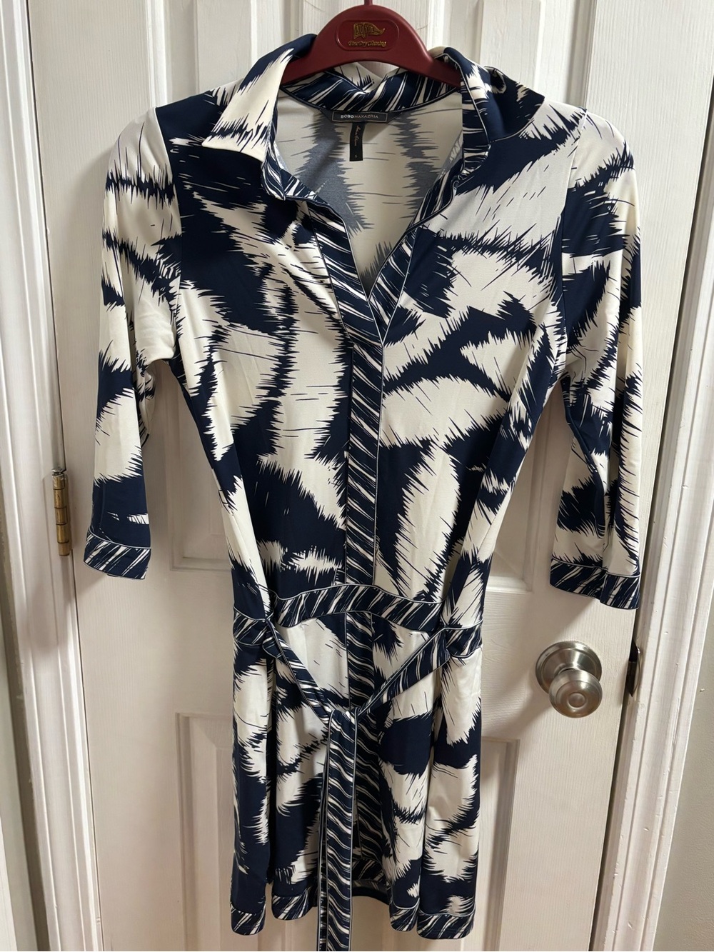 BCBGMAXAZRIA Women’s Navy & White Abstract Print Shirt Dress - Size Small EUC